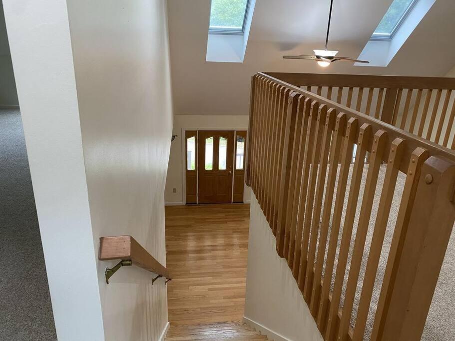 Beautiful Spacious Home W/ Game Room. Gilford Exteriér fotografie